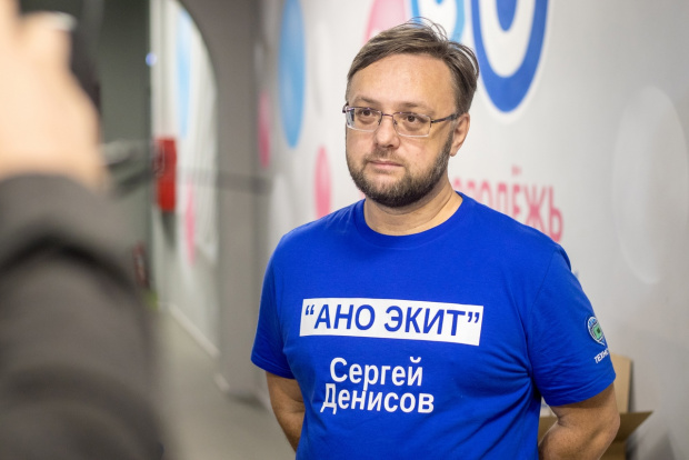 Сергей Денисов уже много лет работает в IT. Изображение: «Технодар» (Антон Уваров).